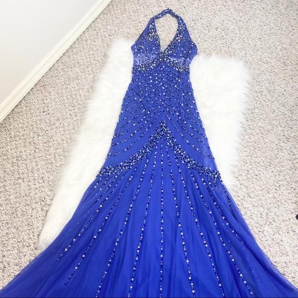 BACKLESS SEQUINED BALL GOWN - Picture 2 of 6